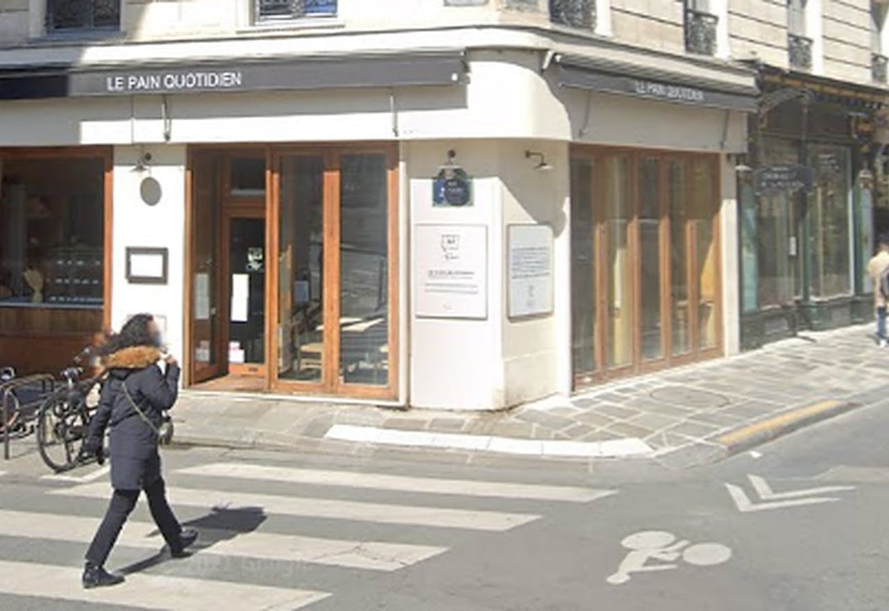 Corner Boutique - Bourse Area - Image 0