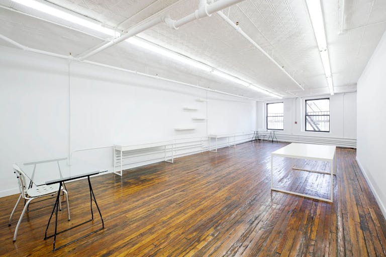 Beautiful Downtown Showroom - Image 2