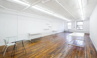 Beautiful Downtown Showroom - Image 2