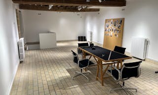 Showroom Place des Vosges au coeur du Marais sur cour class�e - Image 7