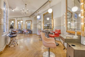 Superb Mansion in the 6th arrondissement of Paris - Image 2