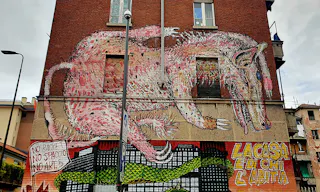 POP UP SPACE Gola Art Gallery Milano Navigli - Image 9