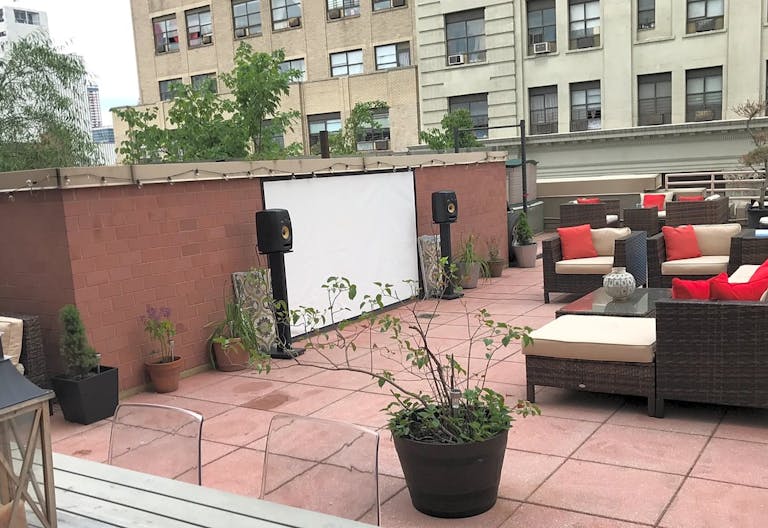 Beautiful Midtown Manhattan Terrace - Image 0