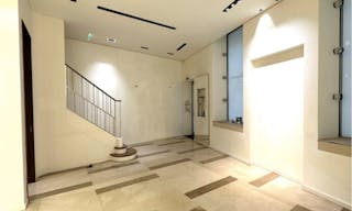 Boutique premium dans le quartier St Germain - Image 3