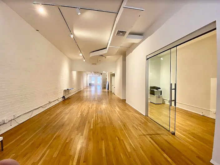 ** SPACIOUS SOHO OFFICE / EVENT SPACE, Move-In Ready ** 4th Floor. - Image 3