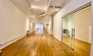 ** SPACIOUS SOHO OFFICE / EVENT SPACE, Move-In Ready ** 4th Floor. - Image 3