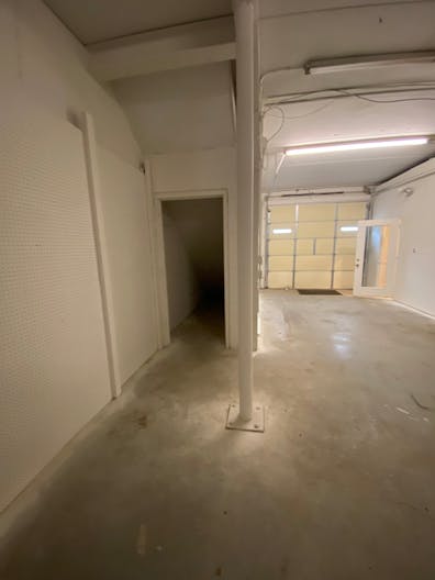 Office Space/Storage Bay for Lease - Image 1