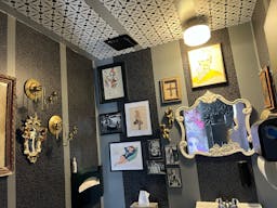 Unique Stylish Upscale Salon In Torrance - Image 9