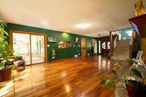 Georgia Lakehouse Creative Space & ART Gallery - Image 3