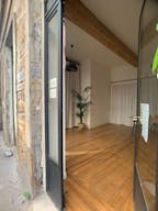 Atelier d'art esprit canut avec vitrine sur rue au coeur de la Croix-Rousse - Image 6