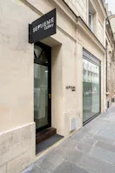Saint-Germain pop-up & exhibition space for fashion, design and contemporary art - Image 1
