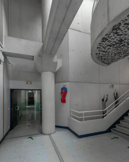 Batiment Institutionnel - Image 1