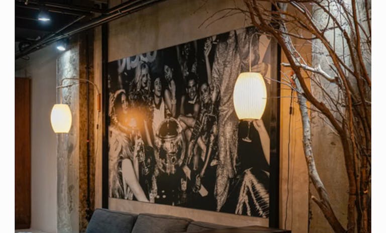 Elevate Your Event Experience in Istanbul's Chic Studio - Image 2