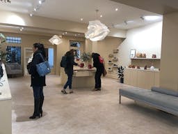 Charming Boutique Shop in Le Marais - Image 2