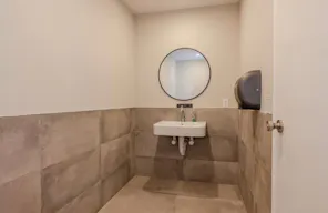 Newly Renovated Centrally Located Venue - one block from NYU - Image 7