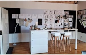 Vibrant Fulton Market Studio - Image 3