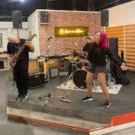 Store Stage at Nivessa Hollywood - Image 1