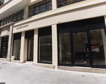 Stylish Modular Venue in the Heart of Le Marais - Image 0
