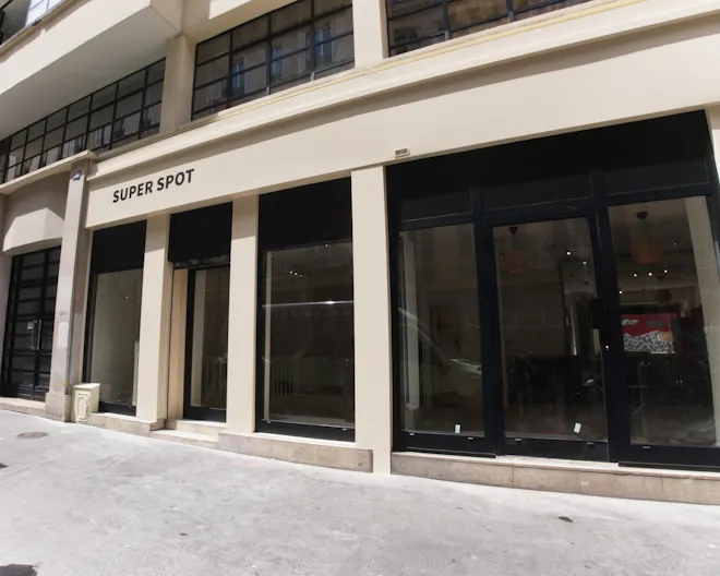 Stylish Modular Venue in the Heart of Le Marais - Image 0