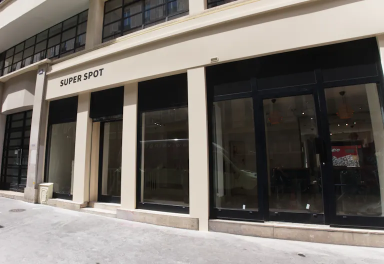 Stylish Modular Venue in the Heart of Le Marais - Image 0