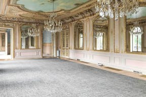 Unique Space near Arc de Triomphe - Image 0