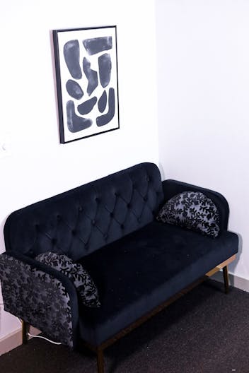 Chic and Luxury Stylist Studio Space - Image 3