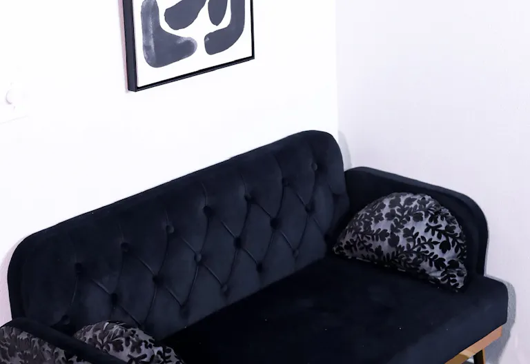 Chic and Luxury Stylist Studio Space - Image 3