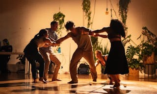 Sunny Plant Filled Dumbo Restored Warehouse // Perfect for Photo shoots/Dinner Parties/Events - Image 15