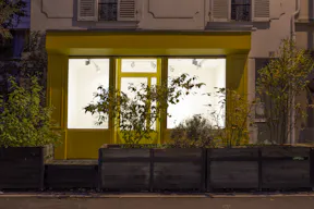 Pop-up gallery store in Paris, Belleville - Image 25