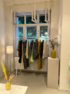  Stilvoller Showroom für Fashion & Accessoires zur temporären Vermietung Berlin Wedding – 130 m² – Erdgeschoss – barrierefrei erreichbar - Image 6