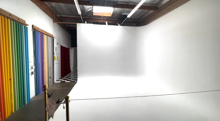 Cyclorama Wall, 50+ Backdrops - Natural Daylight and Night Time Studio - All Gear, Lighting and Props Included in Rental Price - Orange County - Image 0