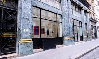 Galerie d'art / showroom / concept store / devanture Monument Historique - Image 12