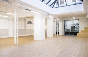 Gorgeous space in le Haut Marais - Image 1