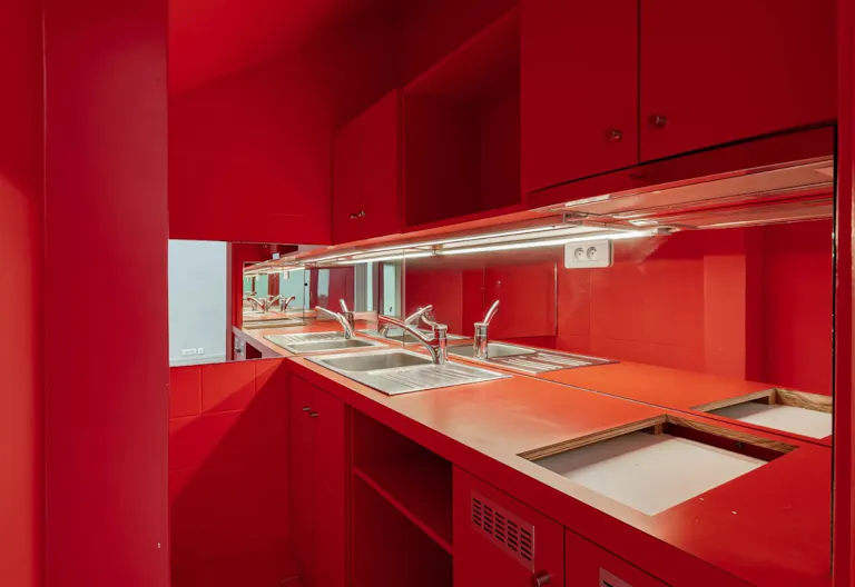 SHOWROOM EN FOND DE COUR - RUE SAINT HONORE - Image 4