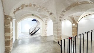 Galerie d'art devant le Centre Georges Pompidou - Image 7