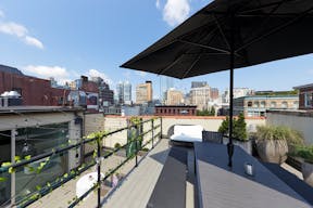 Sun-Drenched Soho Penthouse with Two Terraces - Image 22