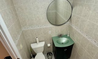 Quaint Central Harlem Space Ideal for Pop-Ups, Events, & Creative Use - Image 5