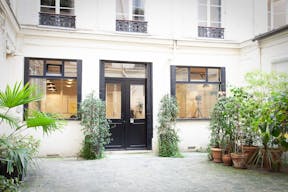 Bureaux lumineux dot� d'un grand open space avec un puit de lumi�re - Image 0