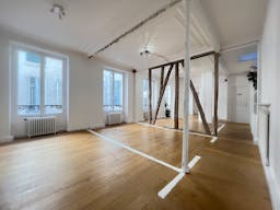 Splendid showroom rue Saint Honoré - Place Vendôme, in the heart of Paris fashion & culture district. - Image 0