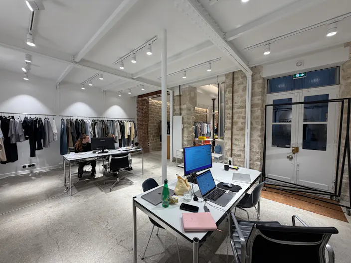 Élégant Showroom Ephémère à Paris - Image 3