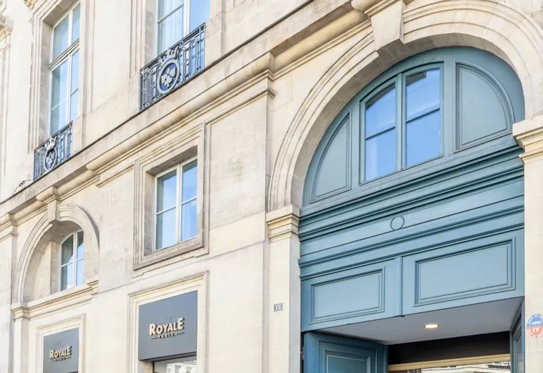 Salle de comex et showroom rue Royale (8e) - Image 3