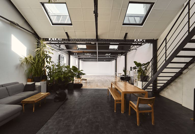 Studio photo, showroom - Image 0