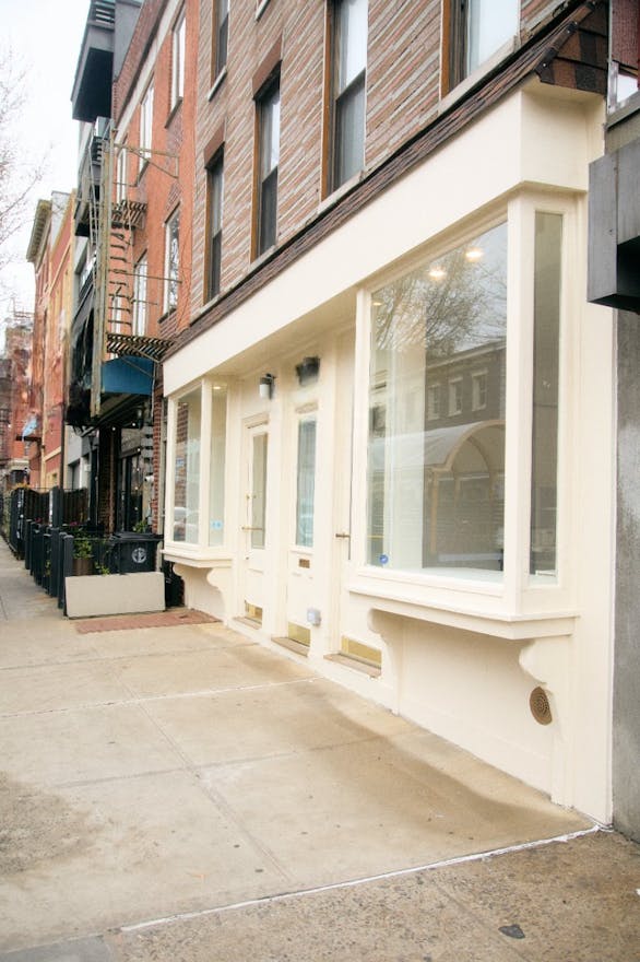 Creamy Retail Space, Prime location in Williamsburg - Space "A" - Image 0
