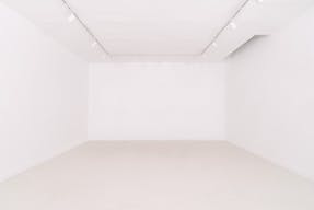 BEAUTIFUL SHOWROOM IN SAINT-HONORE DISTRICT - Image 5