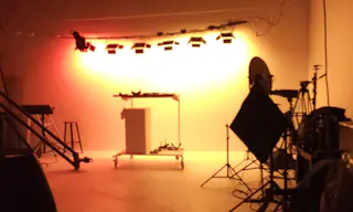 Studio Photo Vidéo Entièrement équipé Disponible à la Location dans la Région Parisienne - Image 6