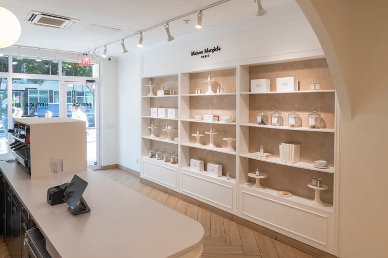 The Perfect Canvas: Elegant, Sun-Filled Space in North Williamsburg - Image 3