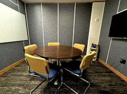 Corporate Lounge in Midtown East for up to 50 - Image 3