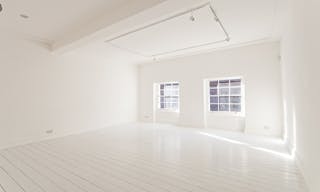 Exclusive Townhouse Rental in the Heart of London - Image 13