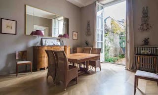 Magnificent Apartment in an 18th-Century Mansion - Image 5