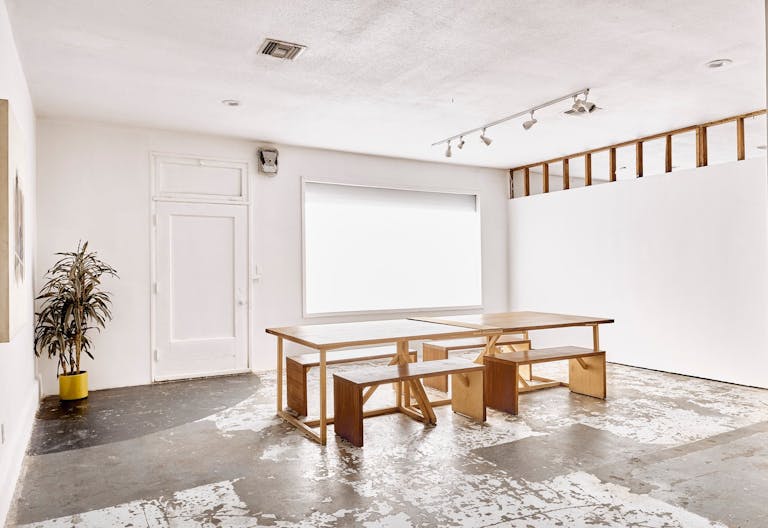 East LA's Premier Photo Studio - Image 2